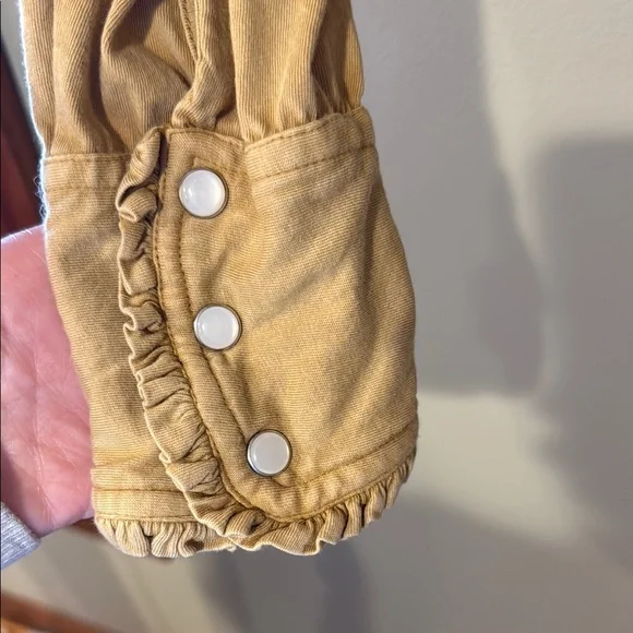Western Style Mustard Button Top - Picture 4 of 4